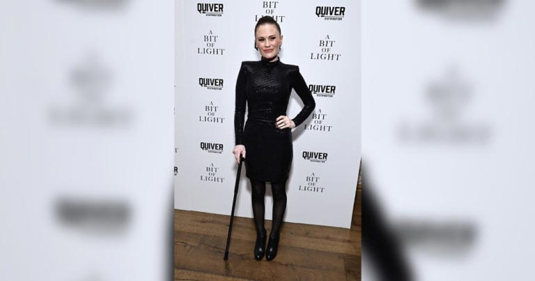 Actress Anna Paquin suffering from speech, mobility issues