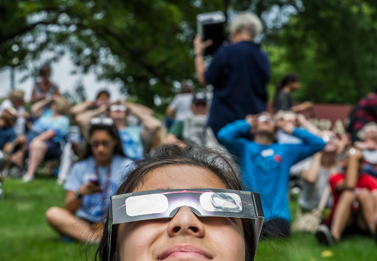 Where you can watch solar eclipse in Milwaukee today, how to get free