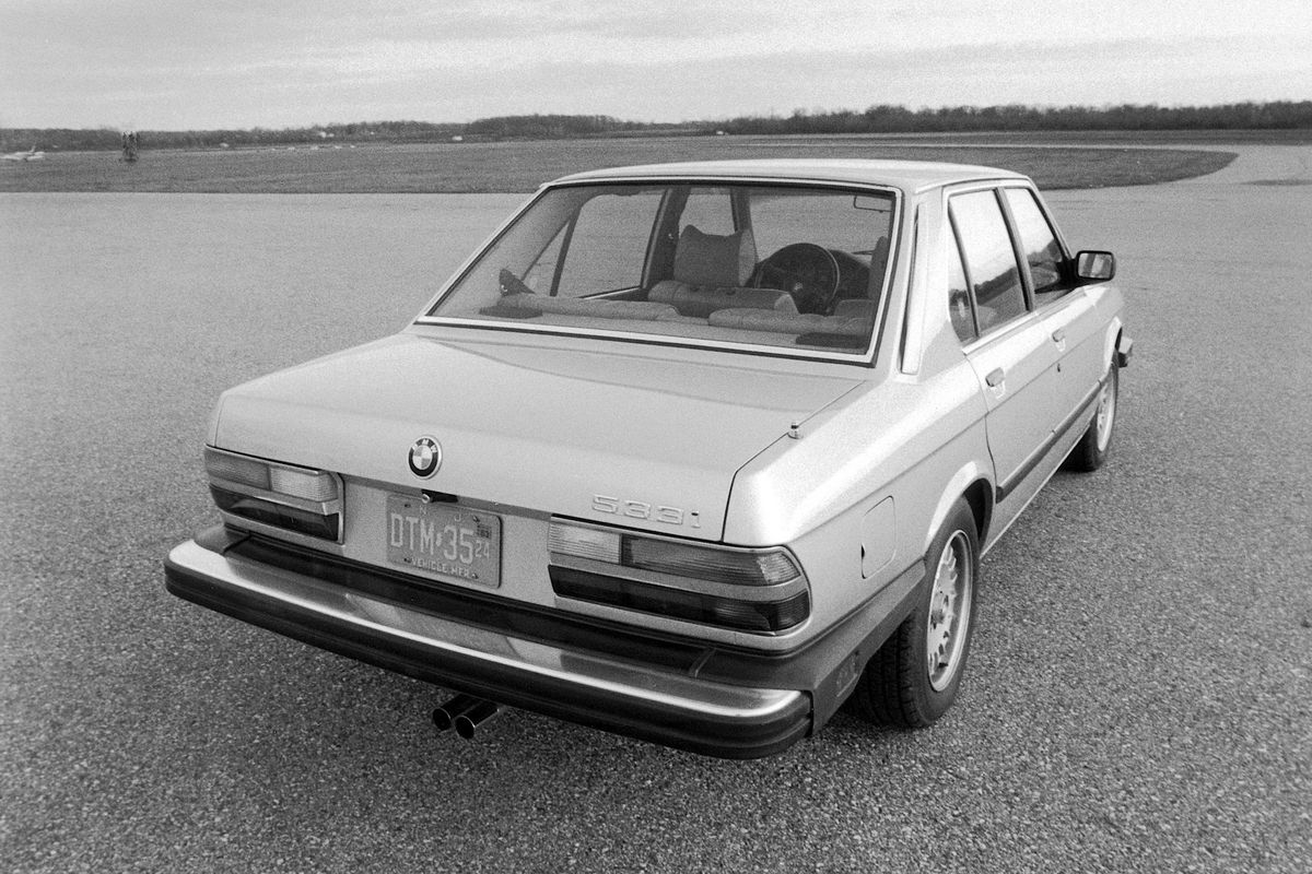 View Photos of the 1983 BMW 533i