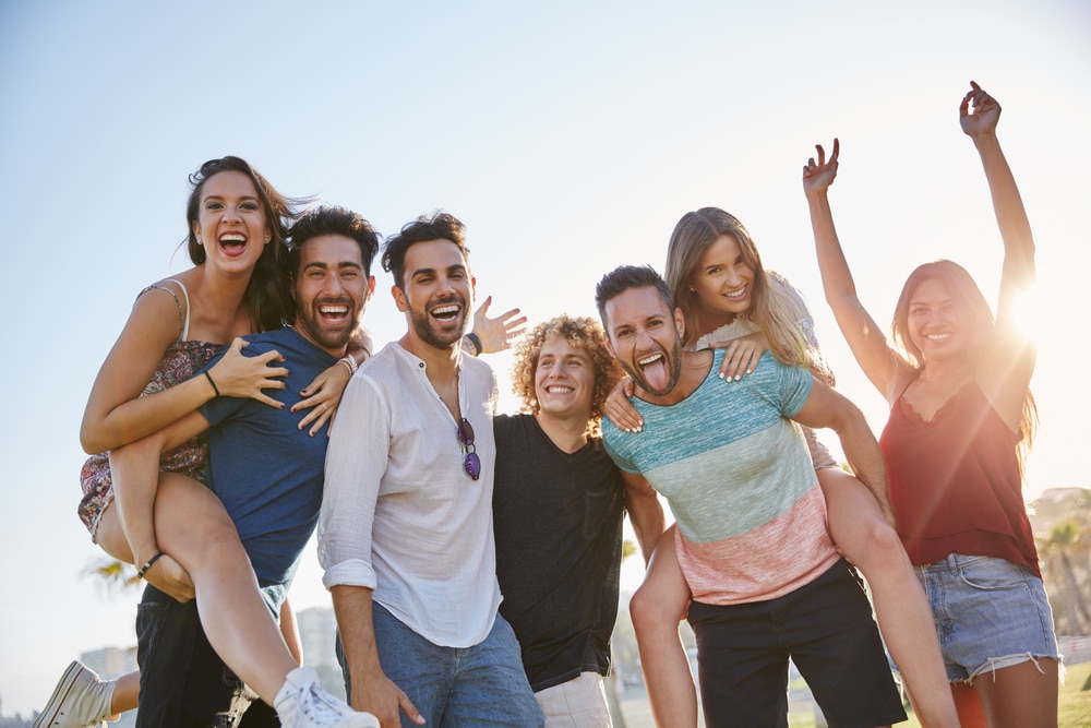 <p>Remember those group dates from reality shows where everything goes sideways? That’s basically every outing with your friends. Someone’s always late, someone else forgot their wallet, and there’s always that one couple arguing in the corner.</p>