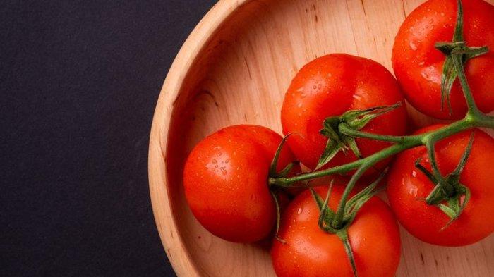 6 khasiat makan tomat bagi kesehatan: mendukung kesehatan jantung hingga seimbangkan gula darah