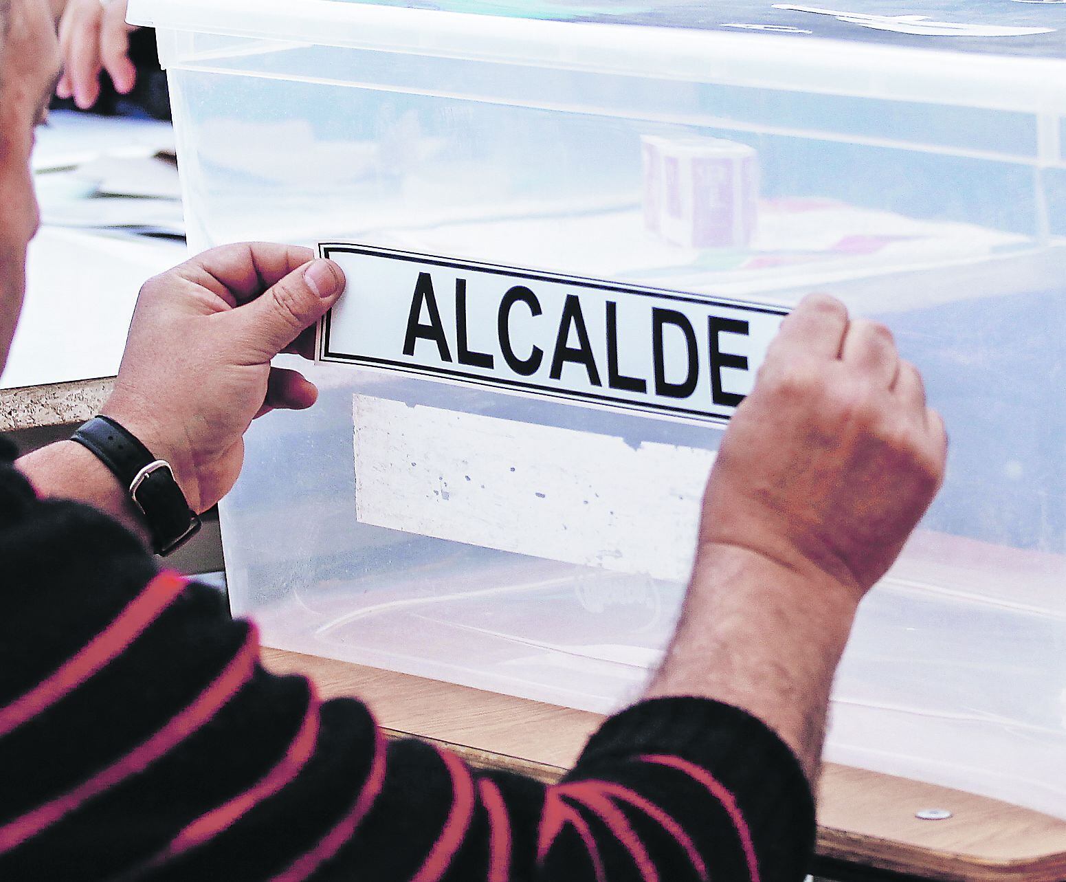 elecciones 2024: oficialismo inscribe pacto con la dc y fija como tope la inscripción de 86 primarias