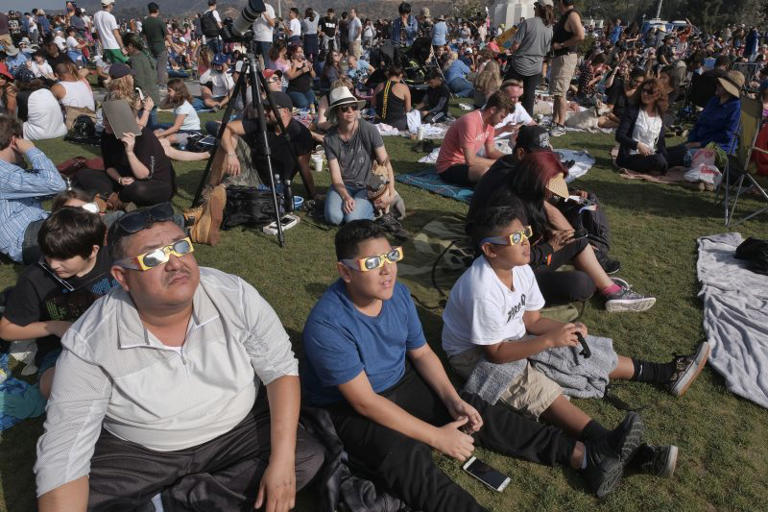 Can you use sunglasses to view the solar eclipse?