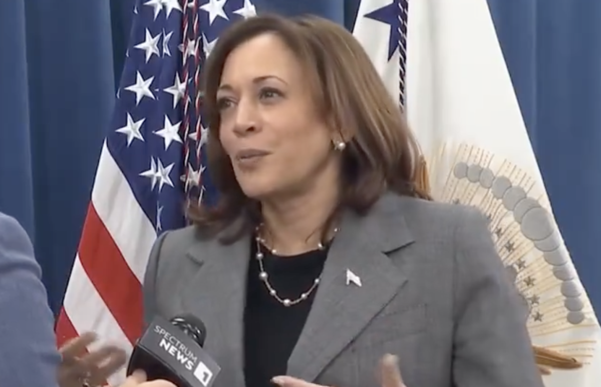 Kamala Harris Incorrectly Claimed Women's Basketball 'Wasn't Allowed ...