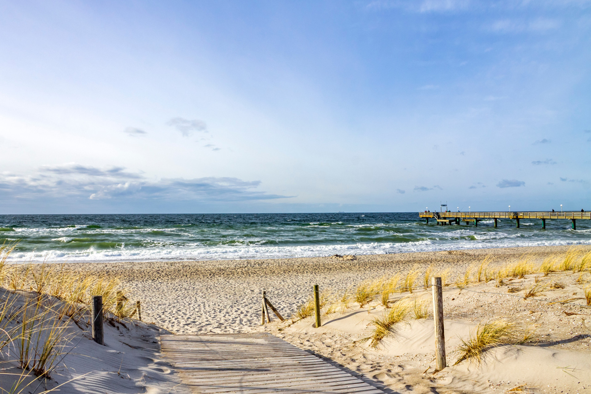 <p>Score: 3.988</p> <p>Surprisingly, Germany also has a beach worth visiting this summer! Warnemünde Strand is great if you want to visit the beautiful Baltic Coast.</p>