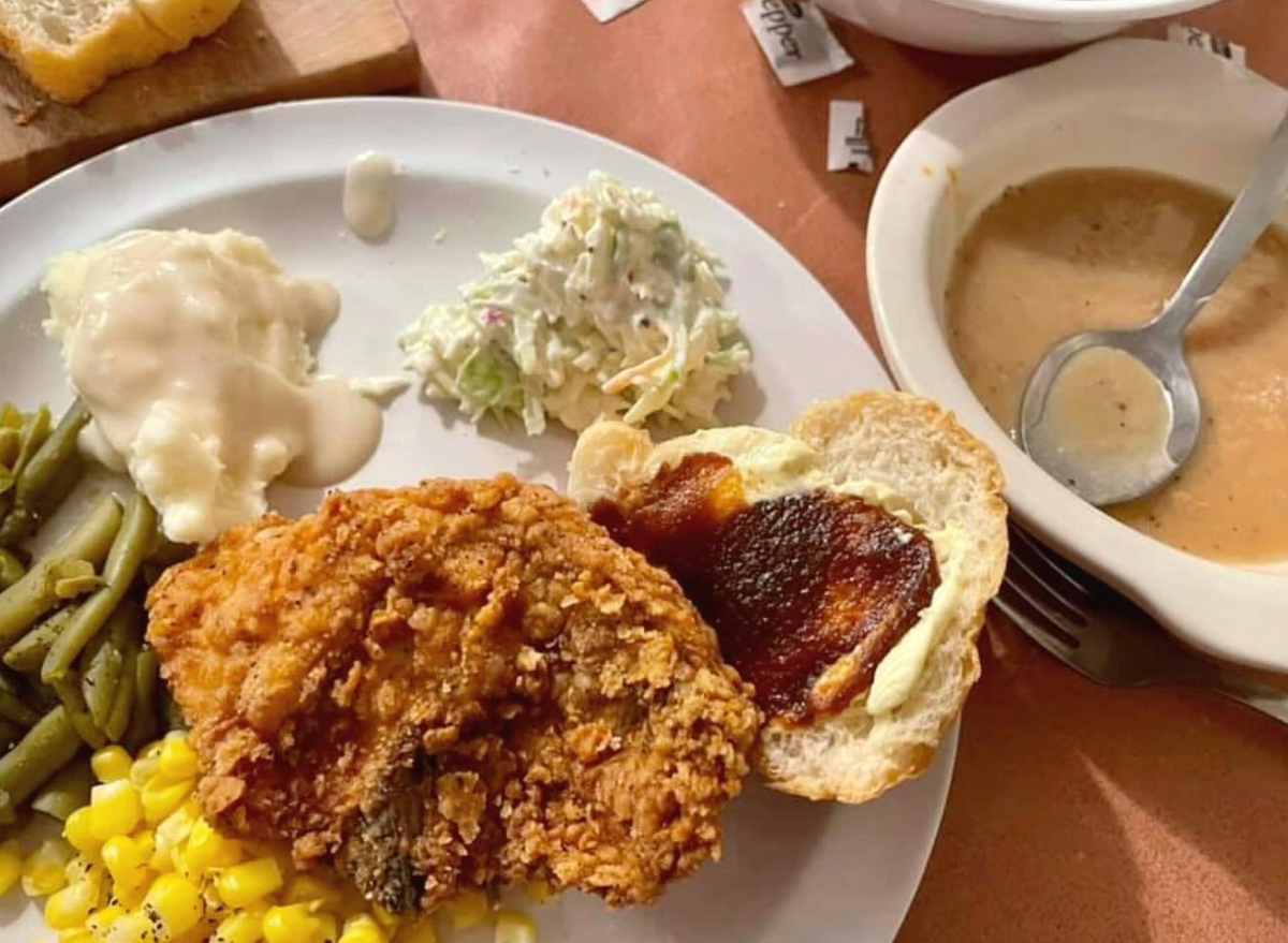 16 Best Fried Chicken Dishes in America, According to Chefs