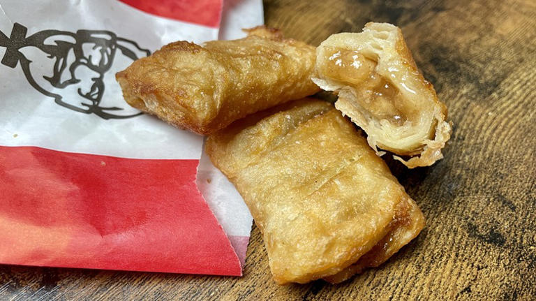 KFC Apple Pie Poppers Review: A Not-Too-Sweet Mini Treat That's Easy To ...