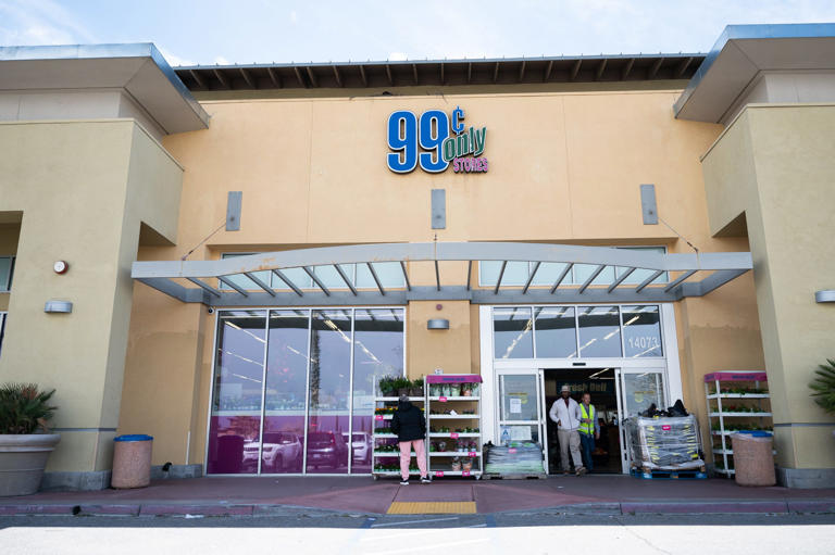 Can investors save 99 Cents Only stores from permanently closing?