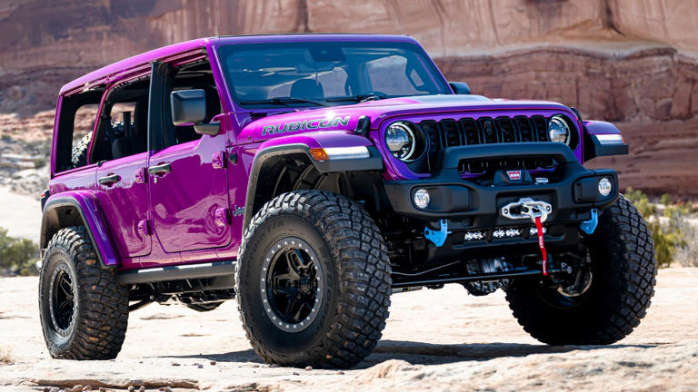 Jeep Revives Highly Popular Tuscadero Pink After Two Years