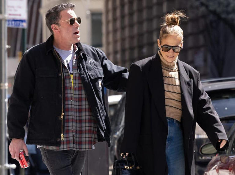 Jennifer Lopez and Ben Affleck Dine With Matt Damon Despite Singer's ...