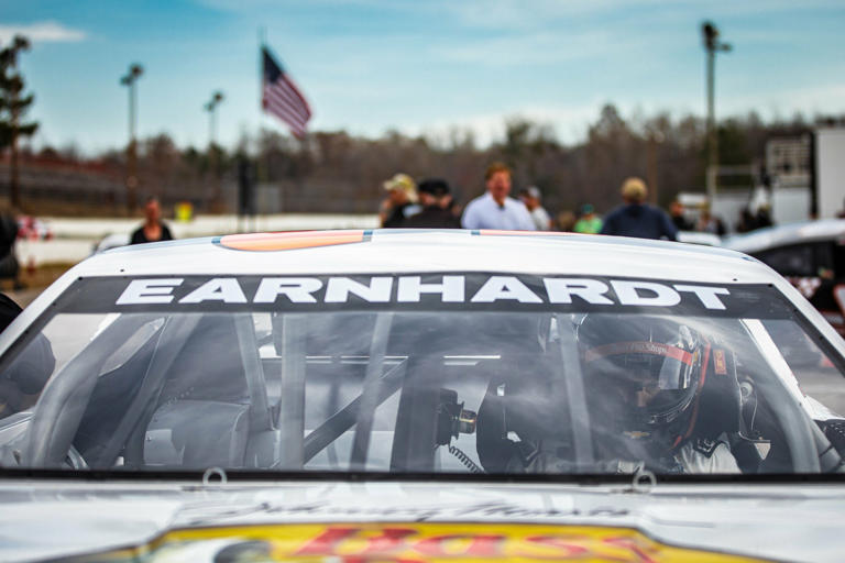 Dale Earnhardt Jr joins the CARS Tour field at New River All-American Speedway CARS Tour drivers have unloaded in Jacksonville, NC. The asphalt late model drivers are set for a night of short track racing on the 0.4-mile of New River All-American Speedway. View New River Speedway results below. Brenden Queen and Brent Crews set ... Read more