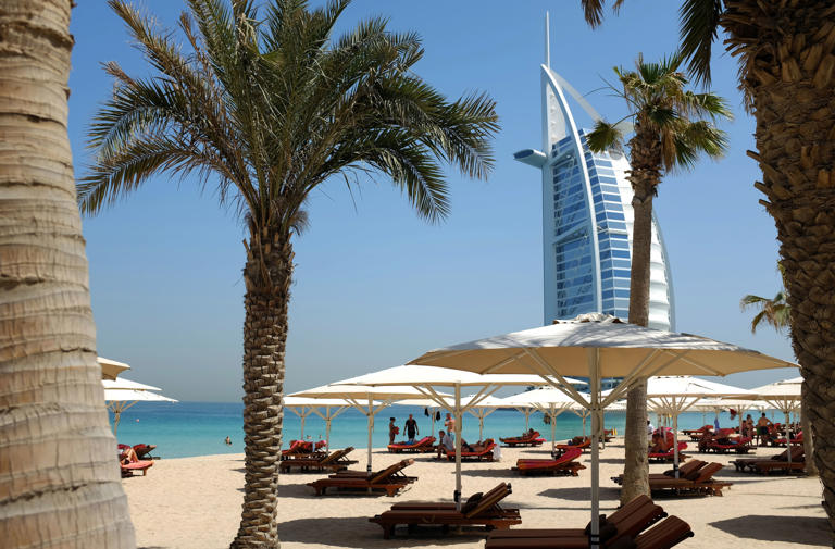 Foreign Office travel advice Dubai: Is it safe to travel to Dubai and Egypt - latest guidance to UK holidaymakers as Middle East tensions rise