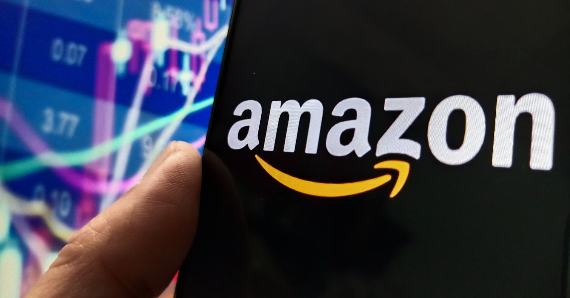 amazon, top wall street analysts like these 3 stocks for their growth prospects