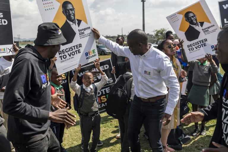 south africa fragmented opposition jostles for visibility
