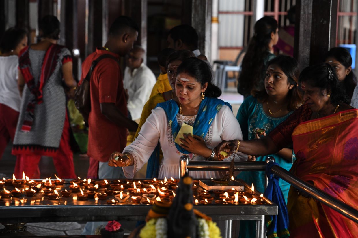 malaysian indians, sikhs start off new year with prayers for peace, harmony