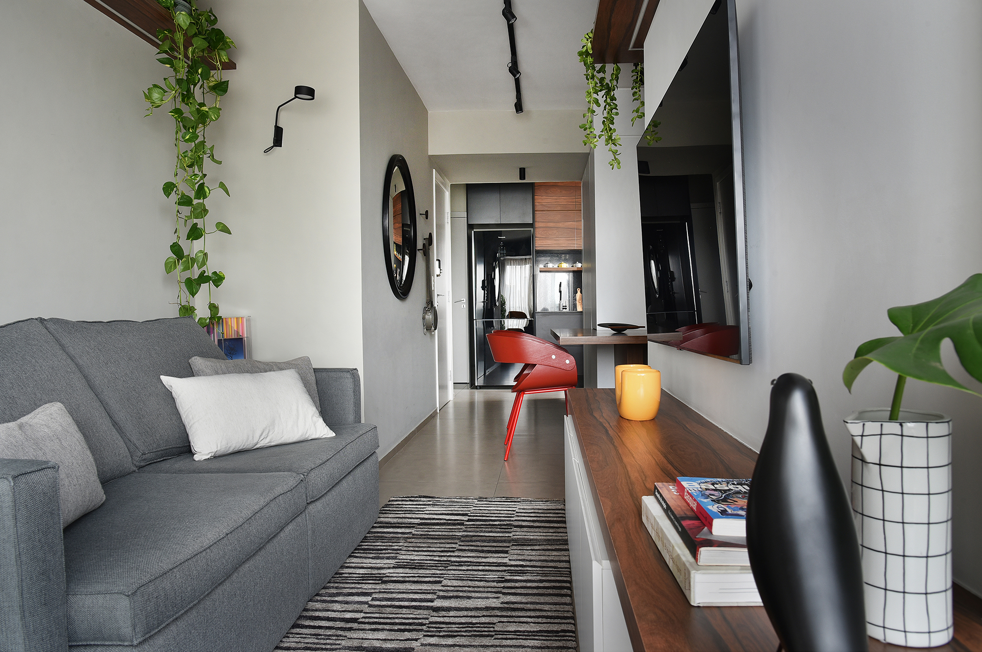 com apenas 56 m², apartamento ganha décor jovem e descolado