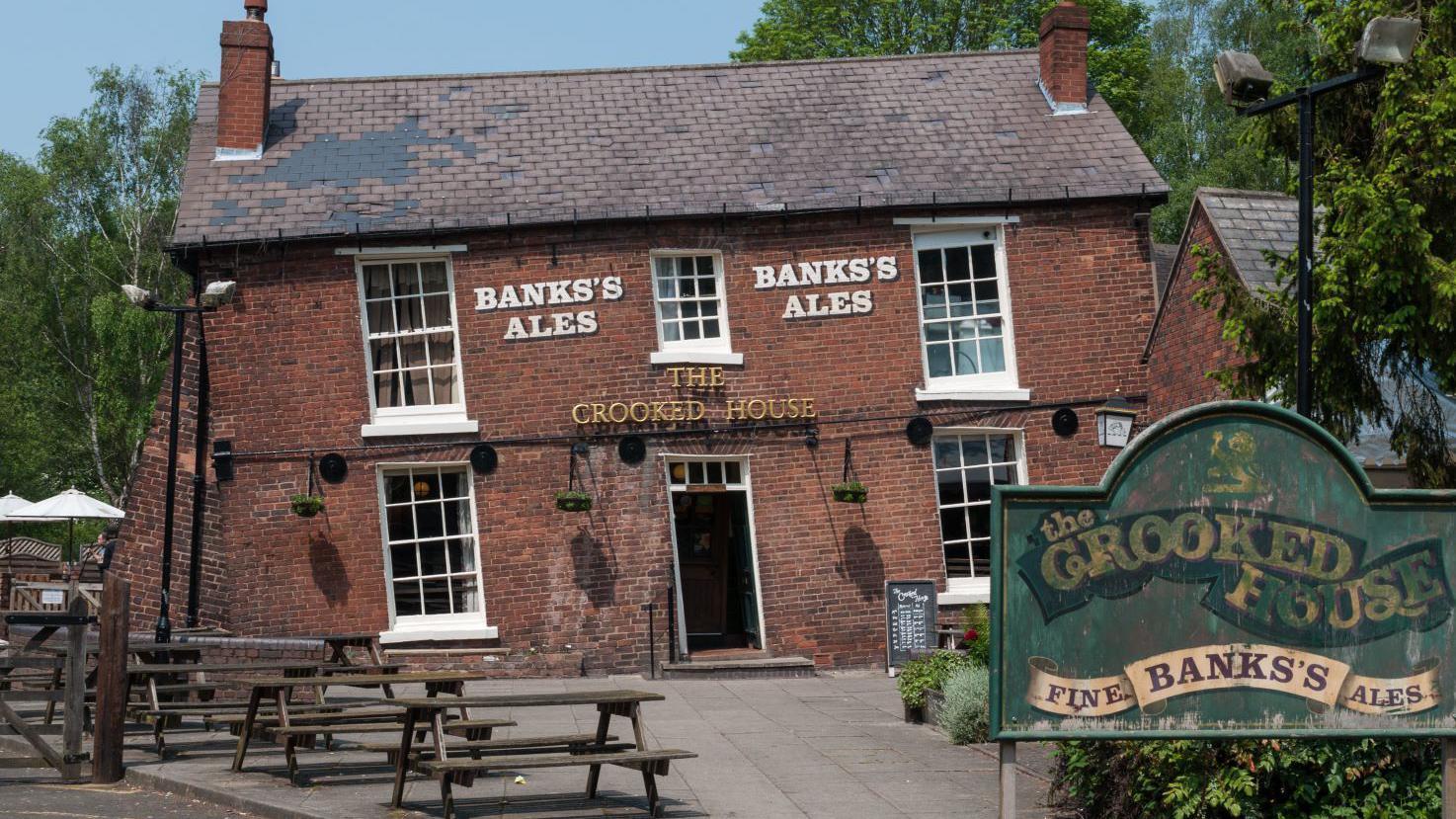 crooked house owners propose rebuilding pub in different place