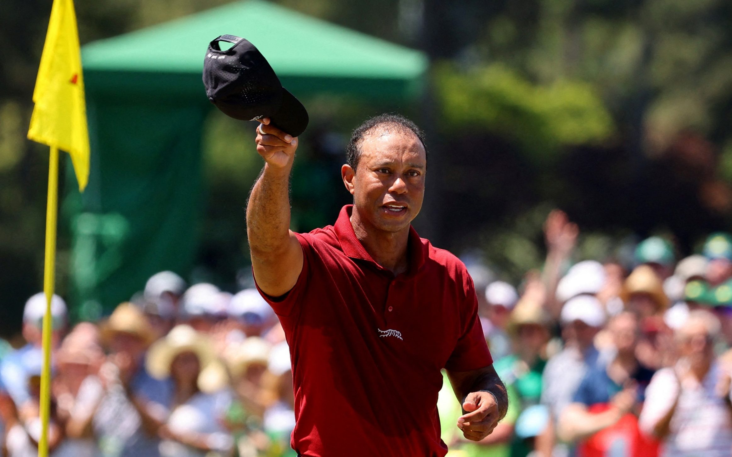 tiger woods finishes masters weekend dead last after resorting to swing tips from son, 15