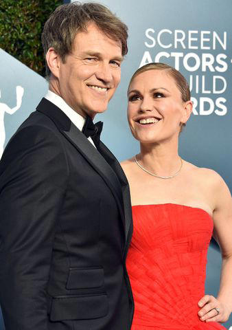 Gregg DeGuire/Getty Stephen Moyer and Anna Paquin attend the 26th Annual Screen ActorsÂ Guild Awards on January 19, 2020 in Los Angeles, California.