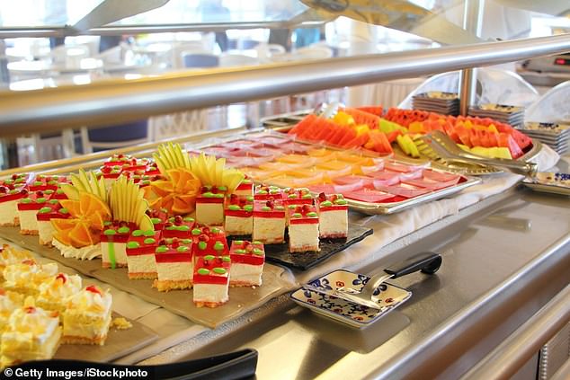 i'm a cruise ship worker... here are nine things not to do at the buffet