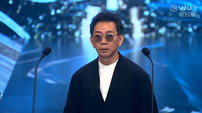 袁富華代表《周處除三害》領獎。（圖／翻攝自viuTV）