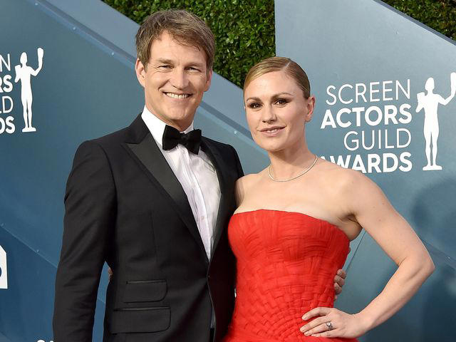 Axelle/Bauer-Griffin/FilmMagic Stephen Moyer and Anna Paquin attend the 26th Annual Screen Actors Guild Awards on January 19, 2020 in Los Angeles, California.