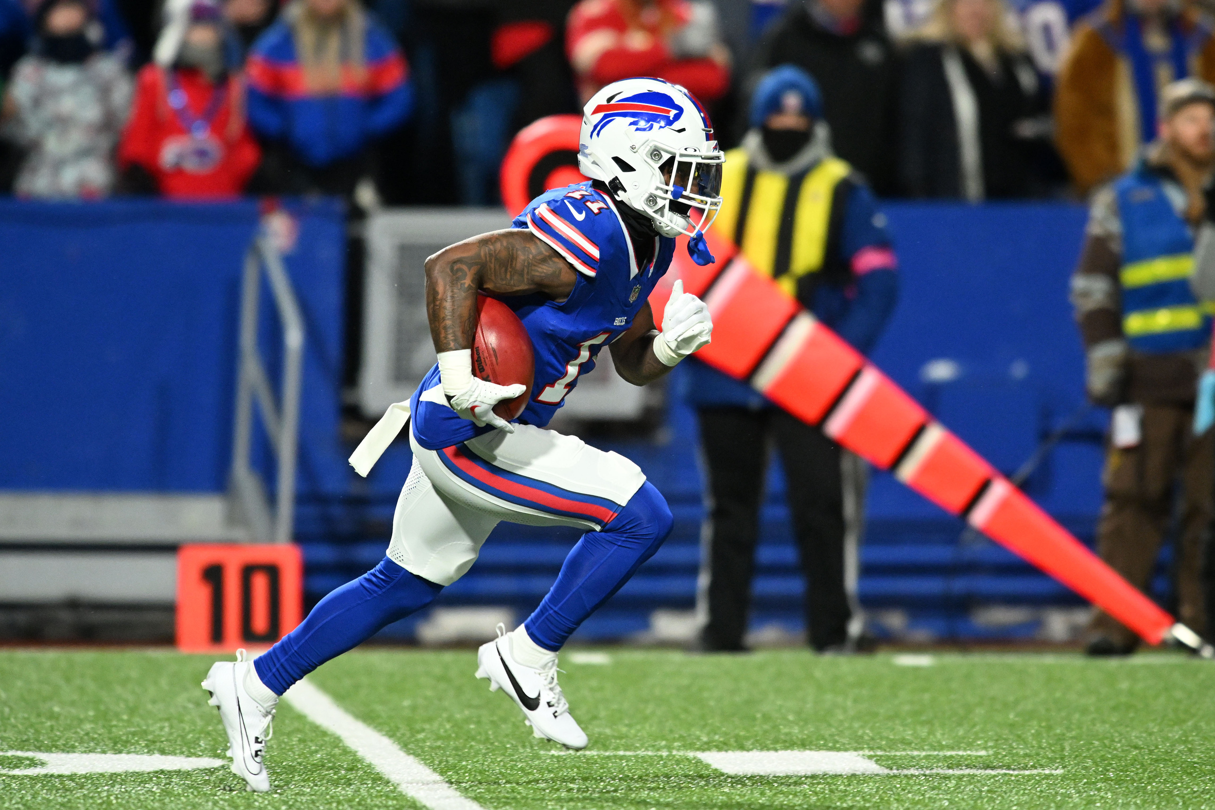 baltimore ravens sign local hero, former buffalo bills all-pro wide receiver for 2024 season