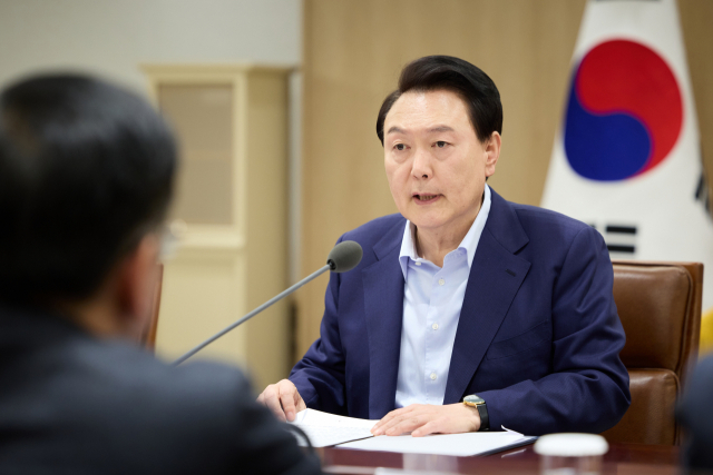 '대혁신' 급해진 용산…총선 후 尹지지율 30%도 '붕괴'