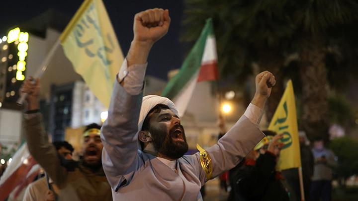 sejarah persia jadi iran, bagaimana islam syiah jadi aliran mayoritas di negara ini?