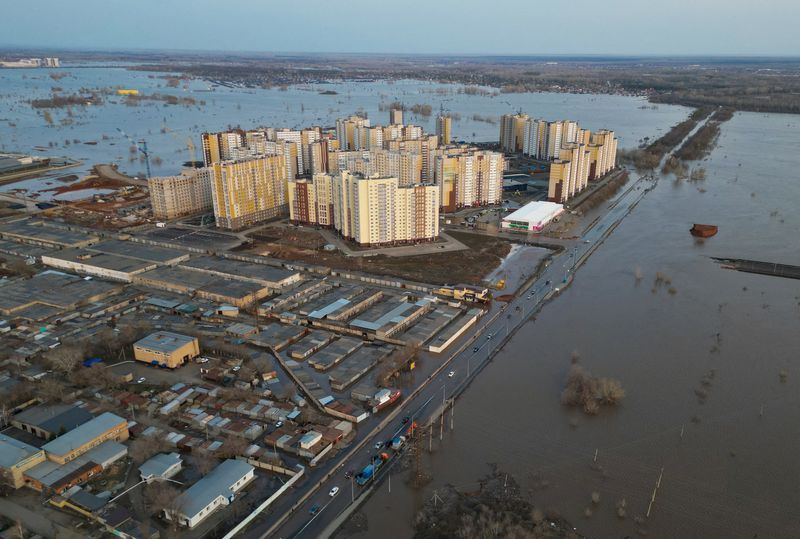 floods grip russia's kurgan region as tobol river rises