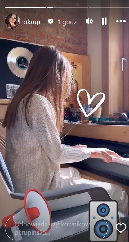 paulina krupińska chwali się talentem 8-letniej córki. antonina uczy się grać na pianinie (foto)