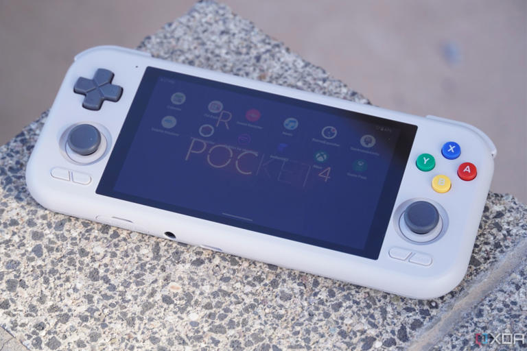 Home Screen of a Retroid Pocket.