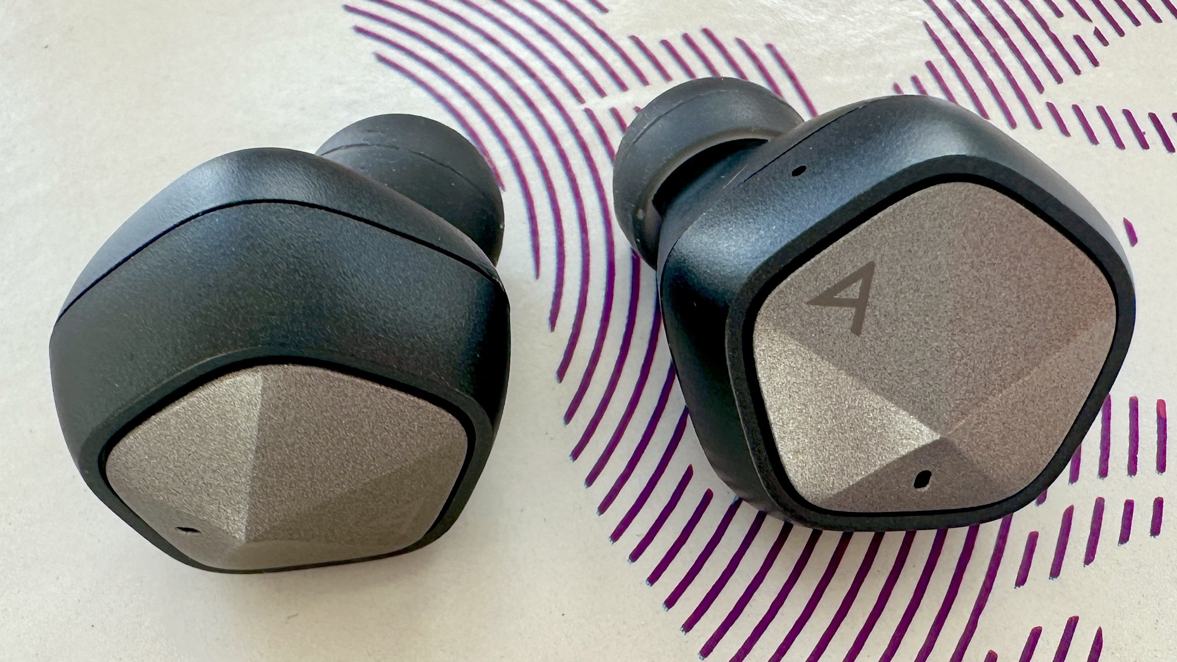 android, astell & kern uw100 mkii review: insightful sound, cumbersome design