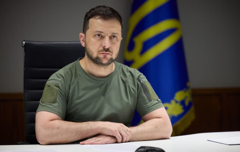 situation at the front deteriorates. zelenskyy named direction