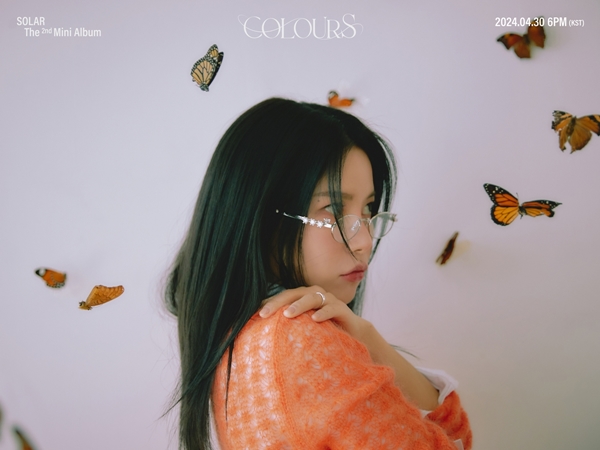 마마무 솔라, 美친 복근...'colours' 콘셉트 포토 추가 공개