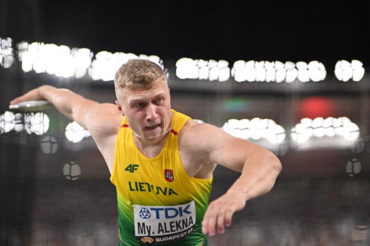 athlétisme. le lituanien mykolas alekna bat au disque le plus ancien record du monde masculin
