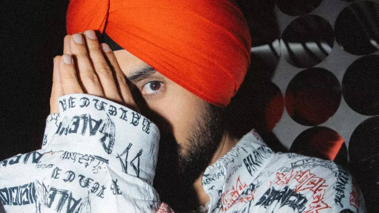 'they said punjabis can’t go to mumbai, i proved them wrong', says, diljit dosanjh on stereotypes