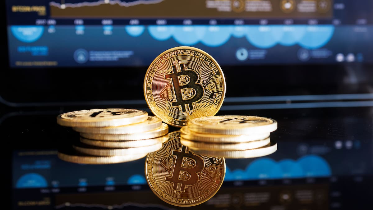 was steckt dahinter?: bitcoin-kurs fällt am wochenende massiv