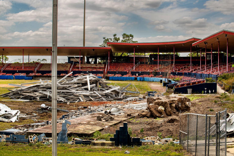 What's replacing Winter haven's Chain of Lakes Stadium? The plans still ...