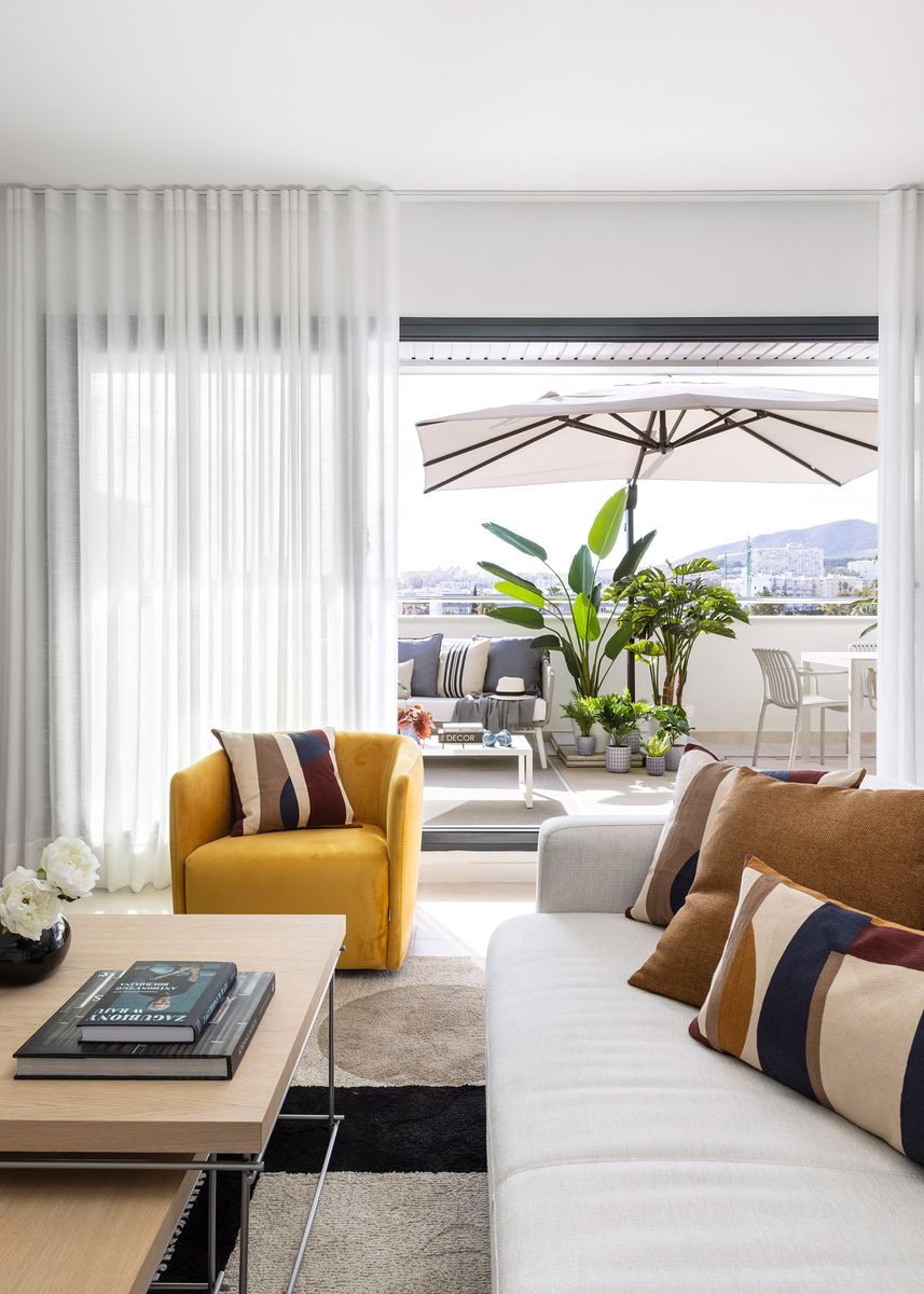 la perfecta casa de vacaciones: un piso moderno -dúplex con terraza- en torremolinos, málaga