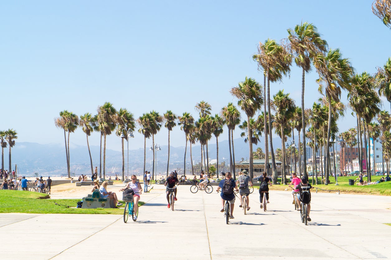 how to, how to enjoy a car-free holiday to los angeles