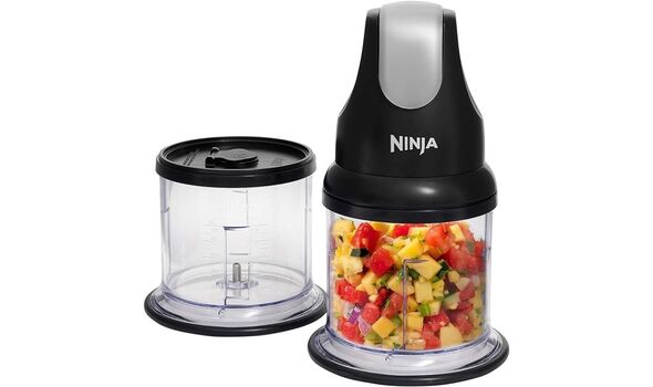 amazon, ninja's 'indispensable' kitchen gadget with 7,500 five-star reviews is under £25 on amazon