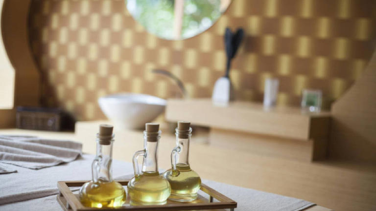 All About Castor Oil Benefits — And The Right Ways To Use It!