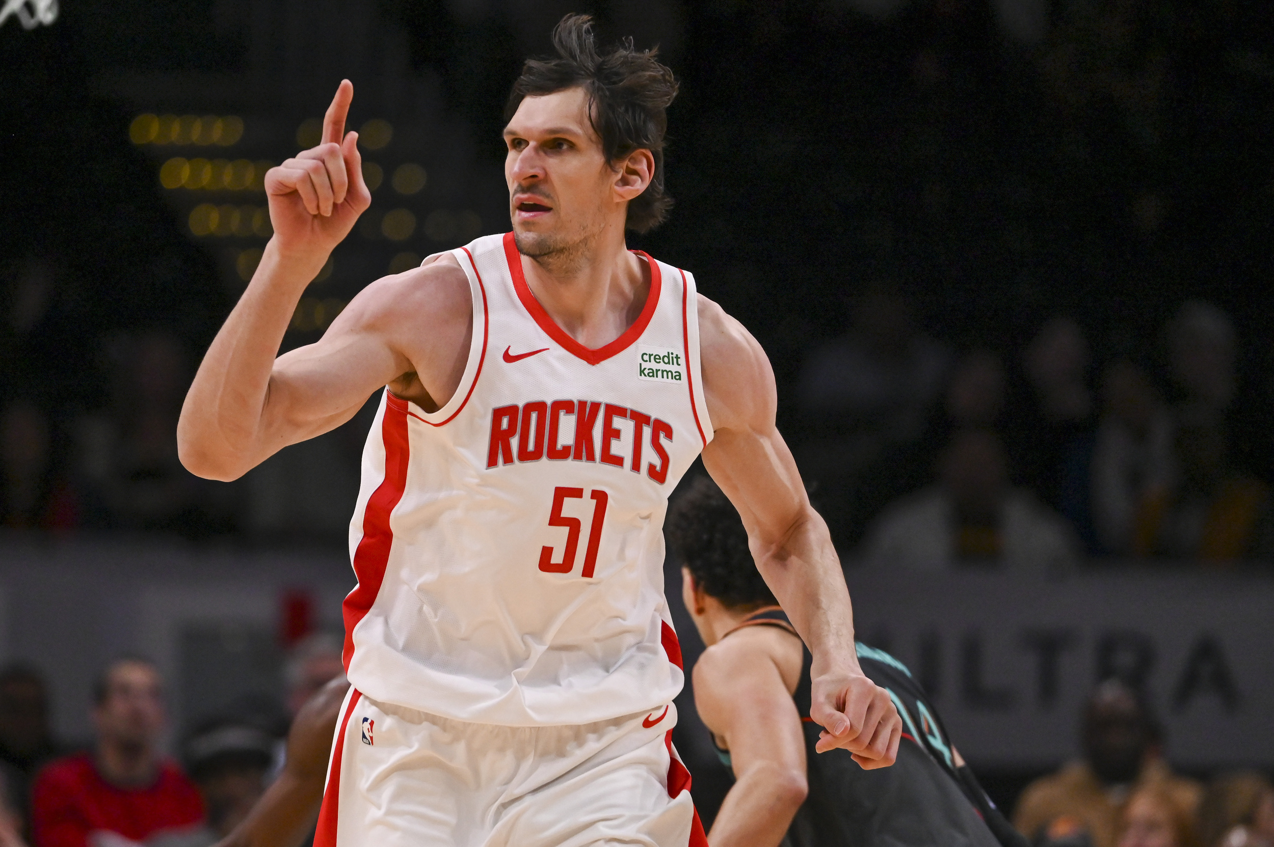 watch: boban marjanovic delivers free chicken