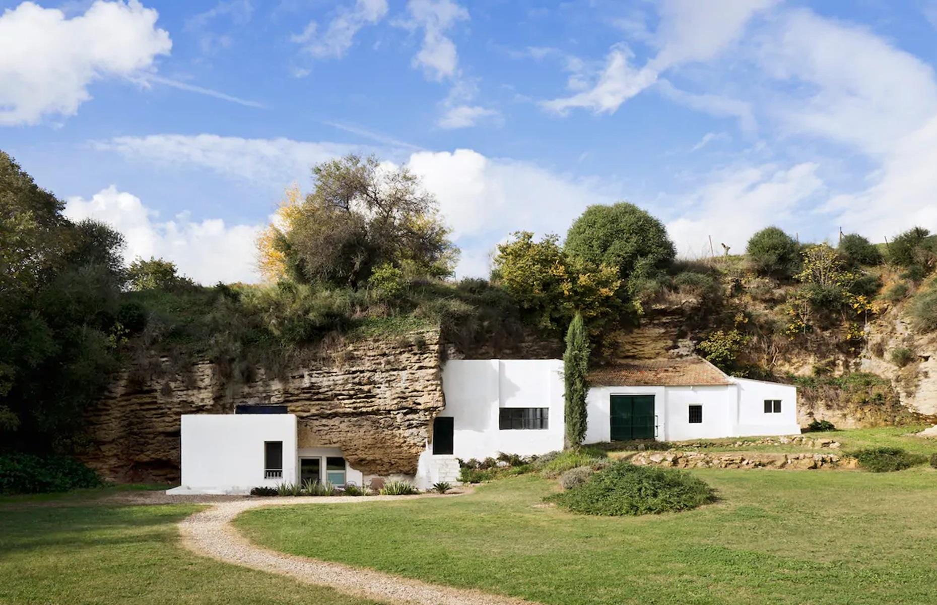 11 Incredible Homes Hidden In Mother Nature