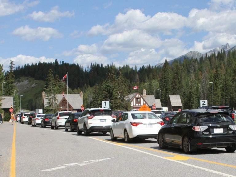 Trans-Canada Highway closures expected to cause delays at Banff east gates