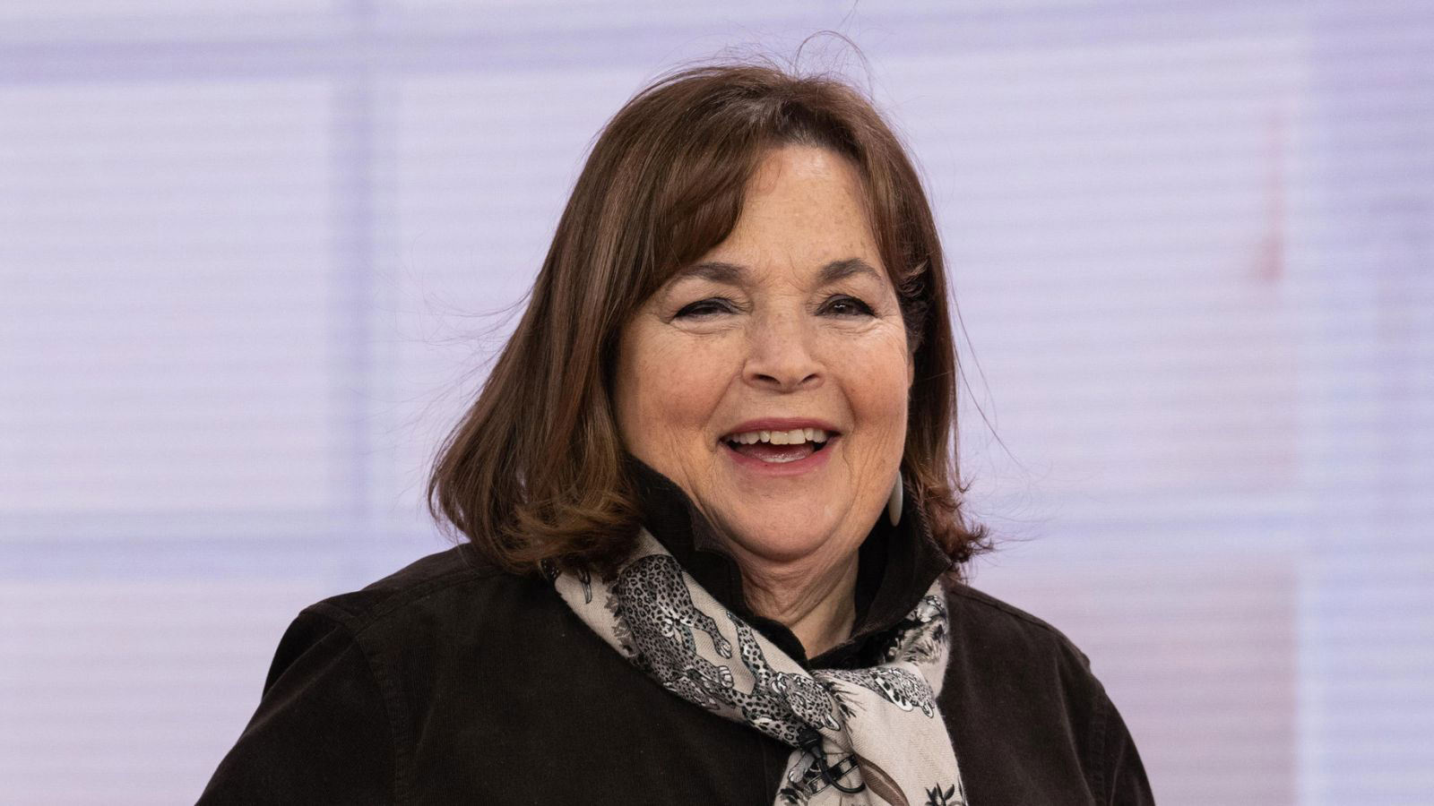 Ina Garten's living room color is the perfect calming shade for a fresh ...