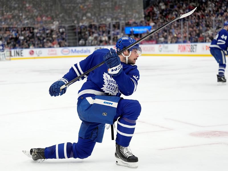 maple leafs star matthews soars towards rarefied air with 70-goal quest