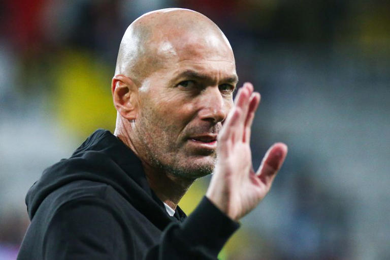Chuyển nhượng MU 11/5: Zidane xác nhận gia nhập Manchester United; De Jong báo tin vui cho Man Utd