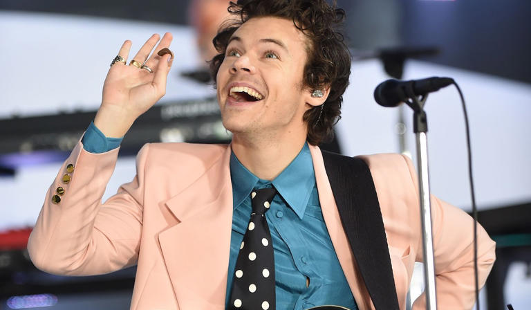 Harry Styles on stage for Harry Styles in Concert on the NBC Today Show, Rockefeller Center Today Show Plaza, New York, NY February 26, 2020. Photo By: Kristin Callahan/Everett Collection